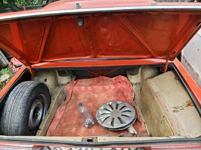 Красный ВАЗ 2106, объемом двигателя 0 л и пробегом 200 тыс. км за 333 $, фото 6 на Automoto.ua