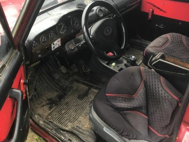 Красный ВАЗ 2106, объемом двигателя 7 л и пробегом 8 тыс. км за 699 $, фото 6 на Automoto.ua