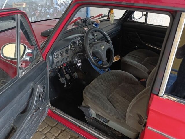 Красный ВАЗ 2106, объемом двигателя 1.3 л и пробегом 200 тыс. км за 847 $, фото 4 на Automoto.ua