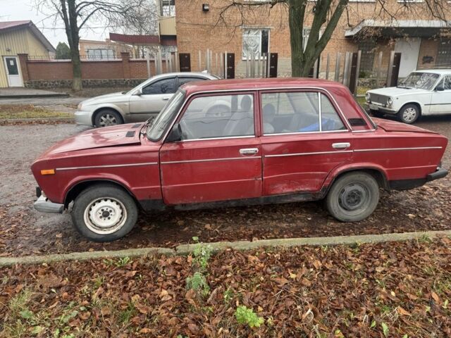 Красный ВАЗ 2106, объемом двигателя 1.5 л и пробегом 300 тыс. км за 262 $, фото 2 на Automoto.ua