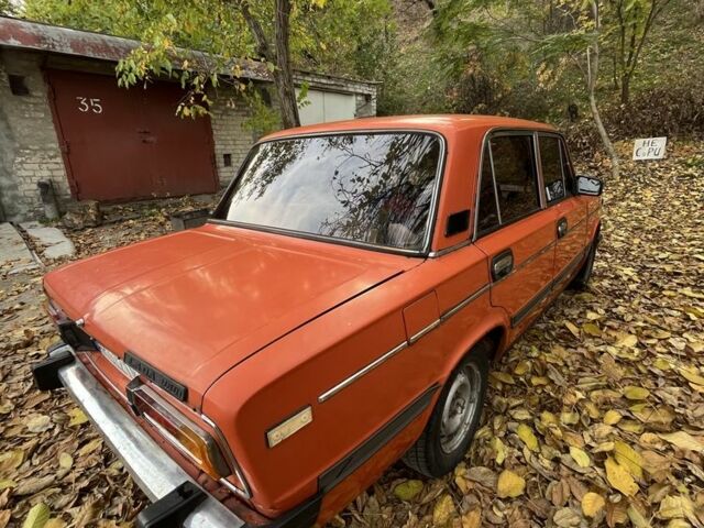 ВАЗ 2106 1976 в Запорожье на Automoto.ua Красный ВАЗ 2106, объемом двигателя 1.6 л и пробегом 180 тыс. км за 800 $, фото 4 на Automoto.ua