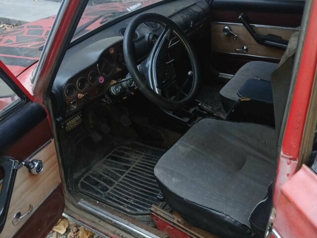 ВАЗ 2106 1977 в Днепре (Днепропетровске) на Automoto.ua Красный ВАЗ 2106, объемом двигателя 1.3 л и пробегом 1000 тыс. км за 406 $, фото 2 на Automoto.ua