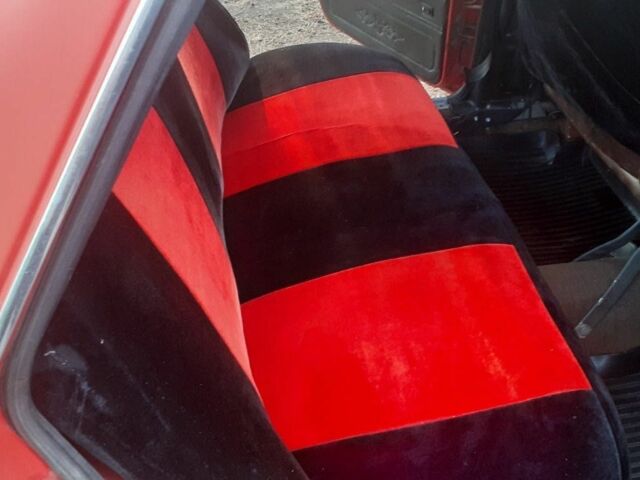 Червоний ВАЗ 2106, об'ємом двигуна 1.57 л та пробігом 500 тис. км за 800 $, фото 4 на Automoto.ua