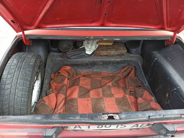 Красный ВАЗ 2106, объемом двигателя 0 л и пробегом 280 тыс. км за 700 $, фото 7 на Automoto.ua