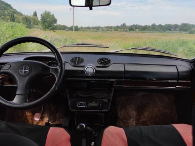Червоний ВАЗ 2106, об'ємом двигуна 1.6 л та пробігом 100 тис. км за 409 $, фото 3 на Automoto.ua
