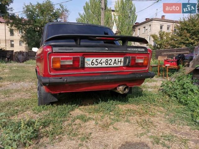 Красный ВАЗ 2106, объемом двигателя 0 л и пробегом 180 тыс. км за 967 $, фото 2 на Automoto.ua