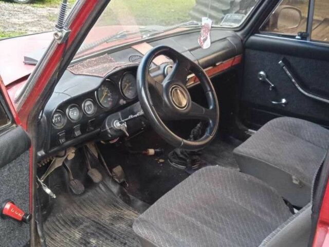 Красный ВАЗ 2106, объемом двигателя 1.5 л и пробегом 3 тыс. км за 550 $, фото 1 на Automoto.ua