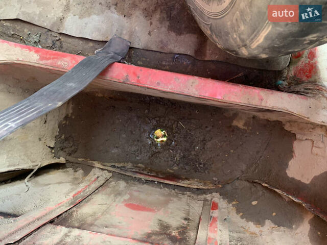 ВАЗ 2106 1980 в Хмельнике на Automoto.ua Красный ВАЗ 2106, объемом двигателя 1.3 л и пробегом 248 тыс. км за 1200 $, фото 7 на Automoto.ua