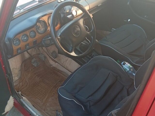 Красный ВАЗ 2106, объемом двигателя 1.5 л и пробегом 2 тыс. км за 616 $, фото 6 на Automoto.ua