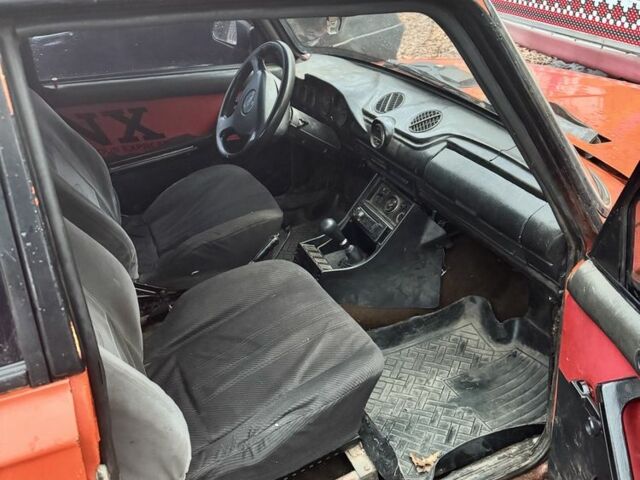 Красный ВАЗ 2106, объемом двигателя 1.5 л и пробегом 80 тыс. км за 523 $, фото 5 на Automoto.ua