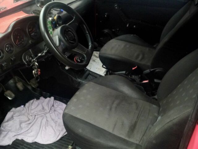 Червоний ВАЗ 2106, об'ємом двигуна 1.6 л та пробігом 82 тис. км за 1100 $, фото 5 на Automoto.ua