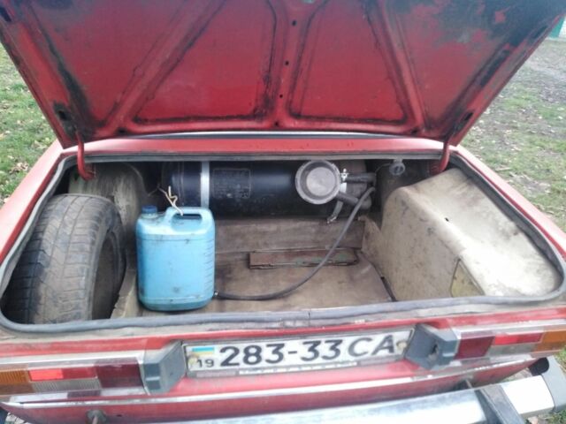 Червоний ВАЗ 2106, об'ємом двигуна 0 л та пробігом 50 тис. км за 358 $, фото 4 на Automoto.ua