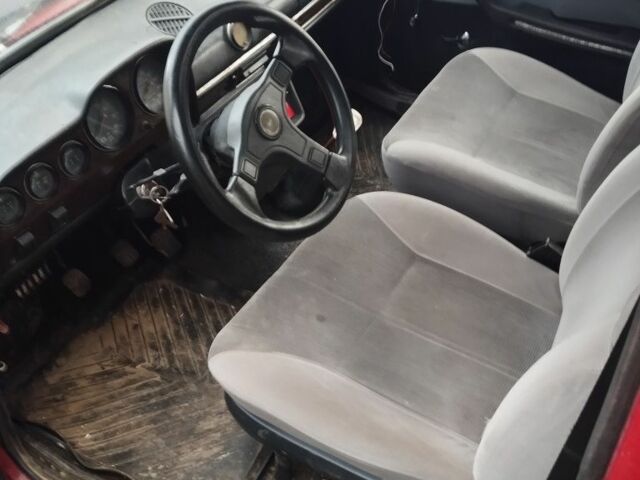 Красный ВАЗ 2106, объемом двигателя 1.6 л и пробегом 320 тыс. км за 238 $, фото 4 на Automoto.ua