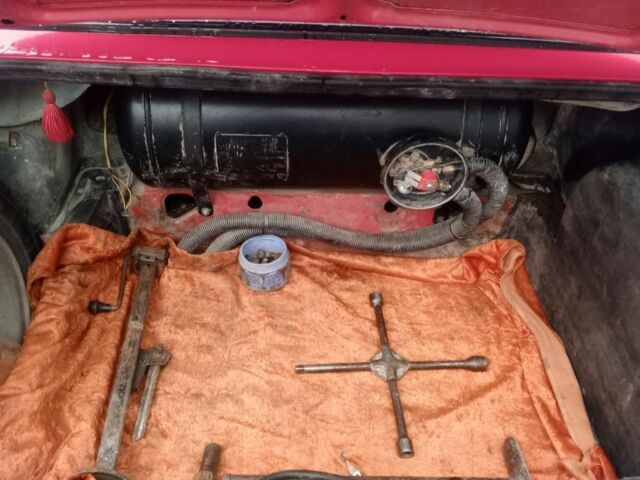 Червоний ВАЗ 2106, об'ємом двигуна 1.6 л та пробігом 82 тис. км за 1100 $, фото 7 на Automoto.ua