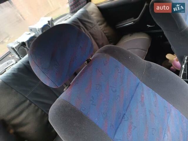 Красный ВАЗ 2106, объемом двигателя 1.5 л и пробегом 63 тыс. км за 800 $, фото 9 на Automoto.ua