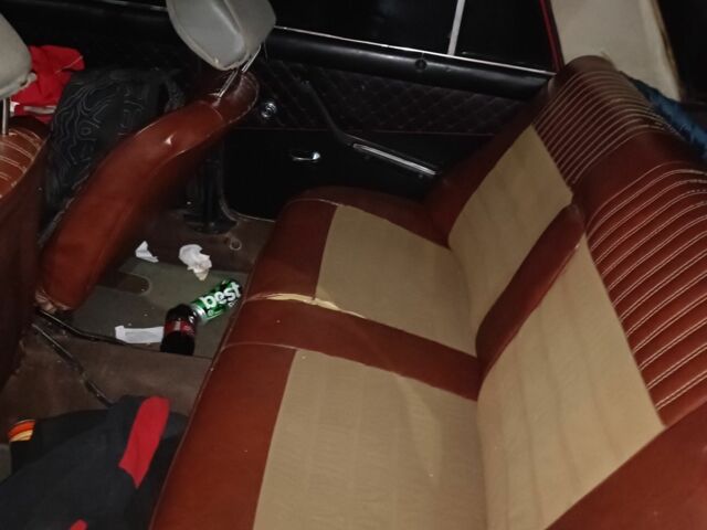 Красный ВАЗ 2106, объемом двигателя 1 л и пробегом 1000 тыс. км за 663 $, фото 6 на Automoto.ua