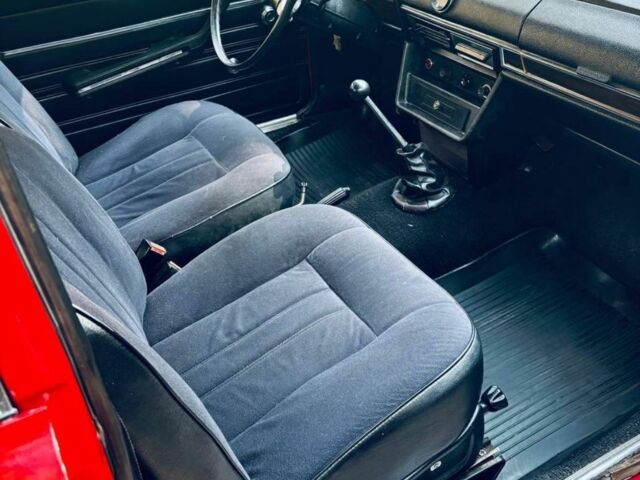 Красный ВАЗ 2106, объемом двигателя 10 л и пробегом 66 тыс. км за 1250 $, фото 1 на Automoto.ua