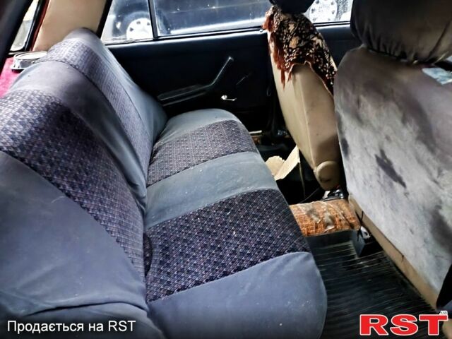 Красный ВАЗ 2106, объемом двигателя 1.3 л и пробегом 200 тыс. км за 1000 $, фото 6 на Automoto.ua