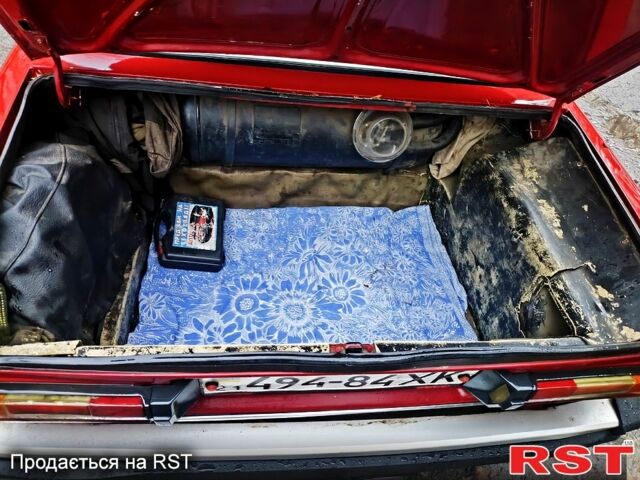 Красный ВАЗ 2106, объемом двигателя 1.3 л и пробегом 200 тыс. км за 1000 $, фото 7 на Automoto.ua