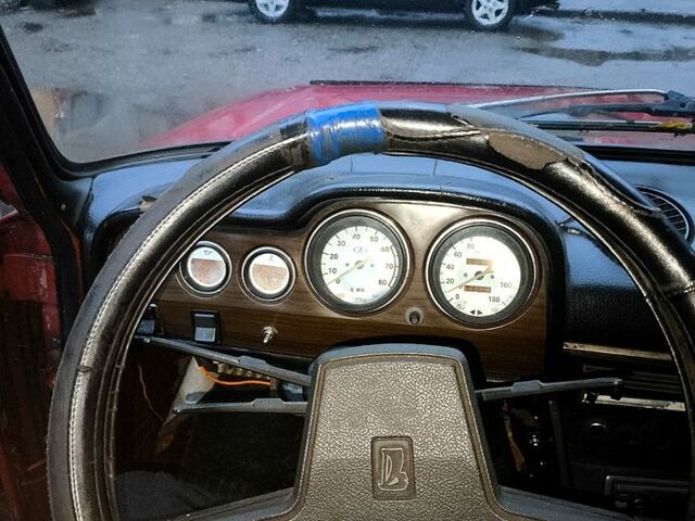 Красный ВАЗ 2106, объемом двигателя 1.3 л и пробегом 200 тыс. км за 1000 $, фото 4 на Automoto.ua