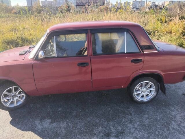 ВАЗ 2106 1982 в Львове на Automoto.ua Красный ВАЗ 2106, объемом двигателя 1.5 л и пробегом 3 тыс. км за 650 $, фото 3 на Automoto.ua