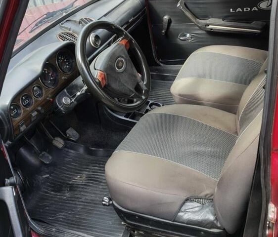 Красный ВАЗ 2106, объемом двигателя 1.3 л и пробегом 1000 тыс. км за 1100 $, фото 2 на Automoto.ua