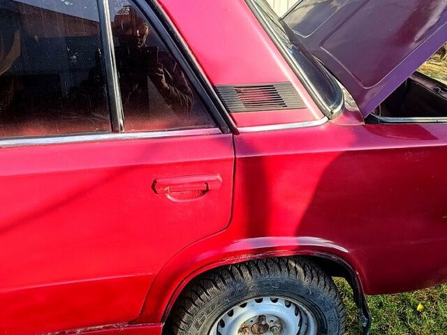 Красный ВАЗ 2106, объемом двигателя 1.6 л и пробегом 200 тыс. км за 500 $, фото 3 на Automoto.ua