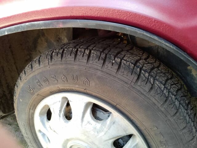 Красный ВАЗ 2106, объемом двигателя 1.3 л и пробегом 165 тыс. км за 950 $, фото 5 на Automoto.ua