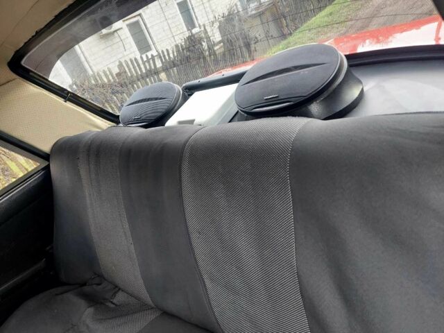 Красный ВАЗ 2106, объемом двигателя 1.3 л и пробегом 94 тыс. км за 1400 $, фото 3 на Automoto.ua