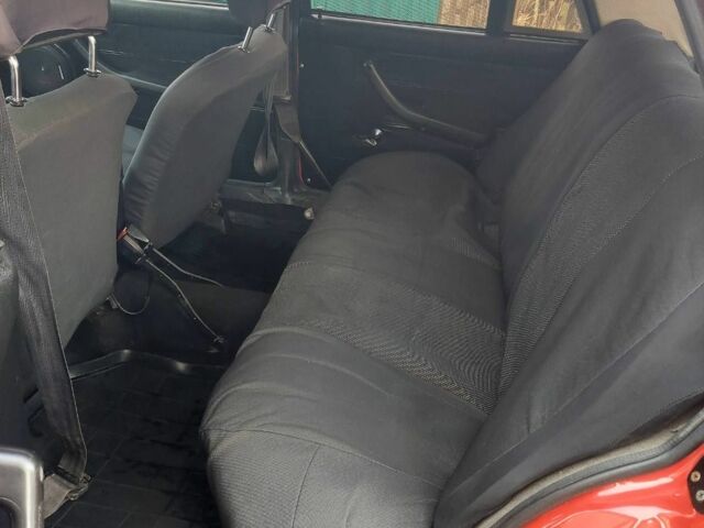 Красный ВАЗ 2106, объемом двигателя 1.3 л и пробегом 94 тыс. км за 1400 $, фото 4 на Automoto.ua