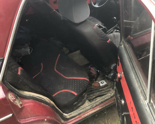 Красный ВАЗ 2106, объемом двигателя 1.7 л и пробегом 450 тыс. км за 700 $, фото 9 на Automoto.ua