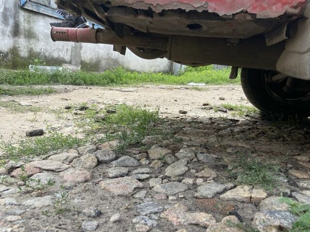 Красный ВАЗ 2106, объемом двигателя 1.3 л и пробегом 300 тыс. км за 400 $, фото 7 на Automoto.ua