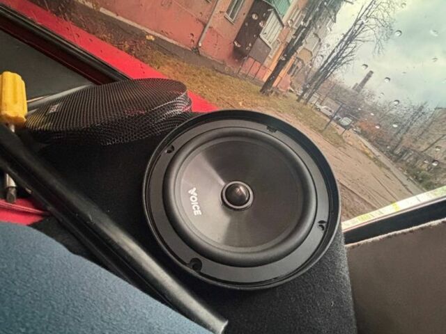 Красный ВАЗ 2106, объемом двигателя 1.3 л и пробегом 200 тыс. км за 403 $, фото 6 на Automoto.ua