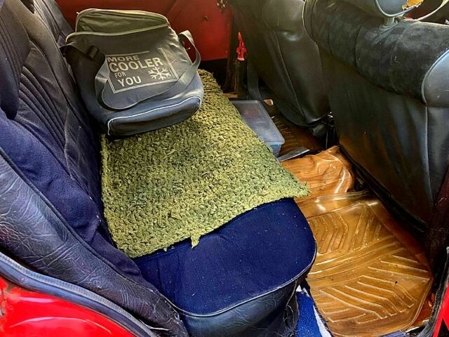 Красный ВАЗ 2106, объемом двигателя 1.3 л и пробегом 200 тыс. км за 550 $, фото 7 на Automoto.ua