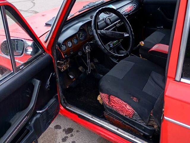 Красный ВАЗ 2106, объемом двигателя 1.5 л и пробегом 250 тыс. км за 1100 $, фото 3 на Automoto.ua