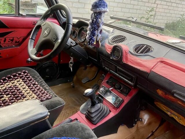 Красный ВАЗ 2106, объемом двигателя 1.3 л и пробегом 300 тыс. км за 600 $, фото 3 на Automoto.ua