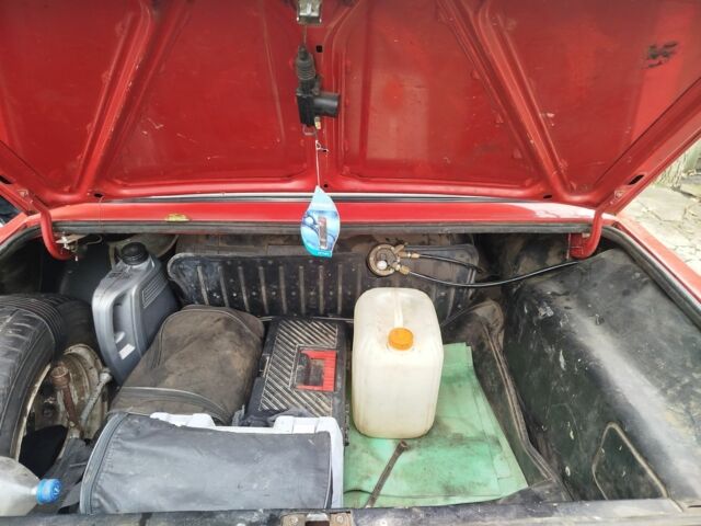 Красный ВАЗ 2106, объемом двигателя 1.3 л и пробегом 1 тыс. км за 1183 $, фото 5 на Automoto.ua