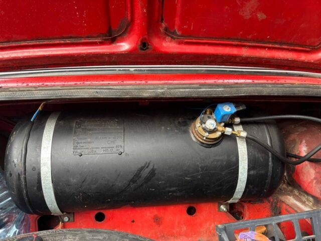 Красный ВАЗ 2106, объемом двигателя 1.3 л и пробегом 200 тыс. км за 403 $, фото 5 на Automoto.ua