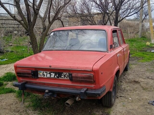 Красный ВАЗ 2106, объемом двигателя 0 л и пробегом 160 тыс. км за 435 $, фото 2 на Automoto.ua