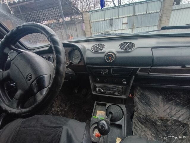 Красный ВАЗ 2106, объемом двигателя 0 л и пробегом 117 тыс. км за 550 $, фото 2 на Automoto.ua