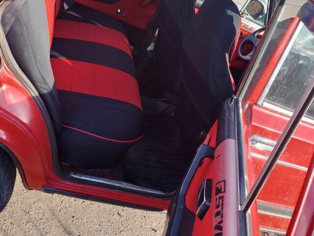 Красный ВАЗ 2106, объемом двигателя 1.3 л и пробегом 30 тыс. км за 1000 $, фото 6 на Automoto.ua