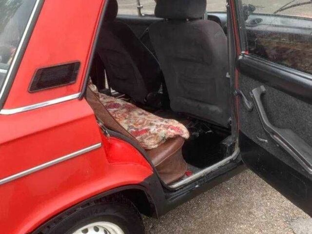 Червоний ВАЗ 2106, об'ємом двигуна 1.5 л та пробігом 333 тис. км за 498 $, фото 5 на Automoto.ua