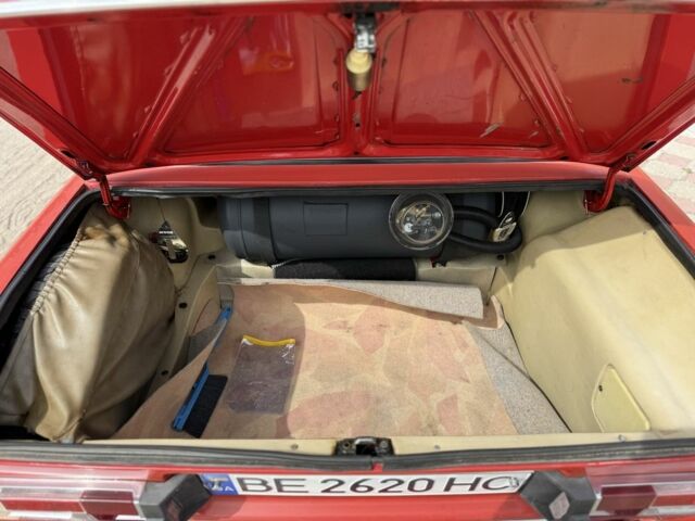 Красный ВАЗ 2106, объемом двигателя 1.5 л и пробегом 65 тыс. км за 1800 $, фото 11 на Automoto.ua