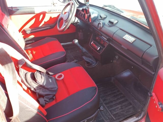 Красный ВАЗ 2106, объемом двигателя 1.3 л и пробегом 30 тыс. км за 1000 $, фото 4 на Automoto.ua