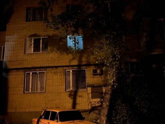 Красный ВАЗ 2106, объемом двигателя 1.3 л и пробегом 95 тыс. км за 1600 $, фото 6 на Automoto.ua