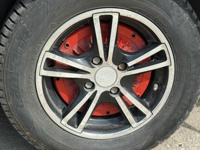 Красный ВАЗ 2106, объемом двигателя 1.5 л и пробегом 65 тыс. км за 1800 $, фото 19 на Automoto.ua