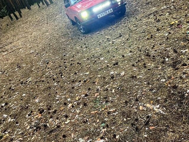 Красный ВАЗ 2106, объемом двигателя 1.6 л и пробегом 70 тыс. км за 950 $, фото 1 на Automoto.ua