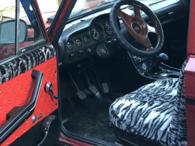 Красный ВАЗ 2106, объемом двигателя 1.6 л и пробегом 130 тыс. км за 1250 $, фото 5 на Automoto.ua