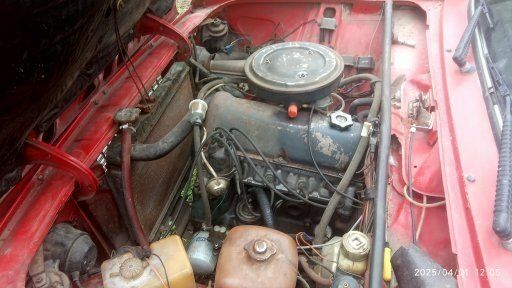Красный ВАЗ 2106, объемом двигателя 1 л и пробегом 300 тыс. км за 500 $, фото 6 на Automoto.ua