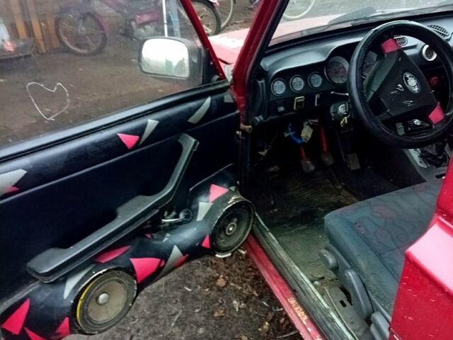 Красный ВАЗ 2106, объемом двигателя 1.6 л и пробегом 160 тыс. км за 600 $, фото 7 на Automoto.ua